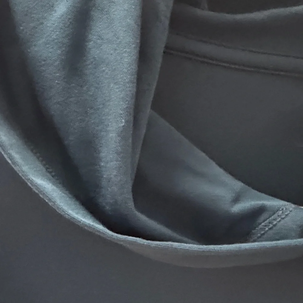 Men’s Conquer ALO Yoga Teal Hoodie NWOT - Picture 6 of 9